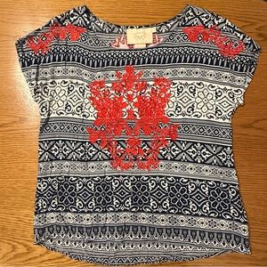 Anthropologie Vanessa Virginia top Size Small Embroidered Short Sleeve Top